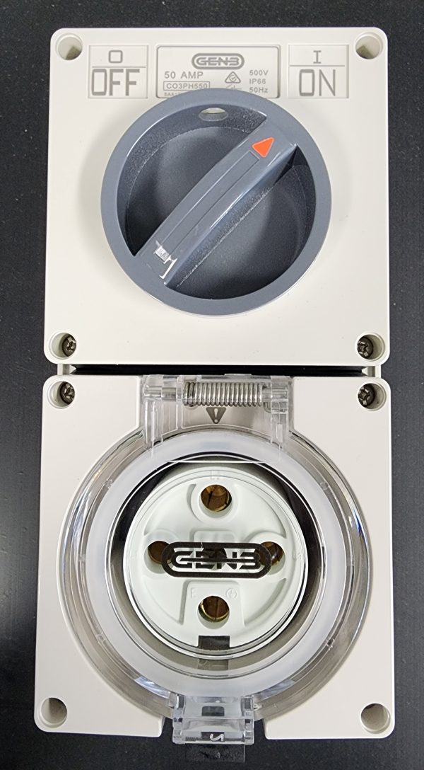 SWITCHED SOCKET OUTLET 500V 50AMP 5 ROUND PIN IP66
